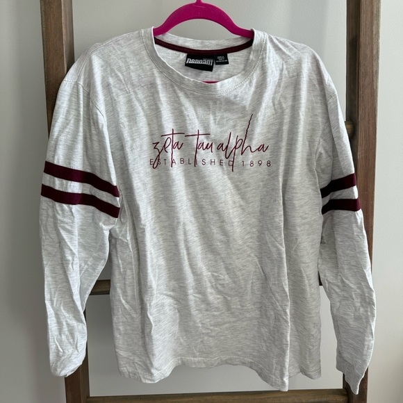 Zeta Tau Alpha ZTA Long Sleeve Large Grey Shirt with Maroon Stripes - Picture 1 of 4